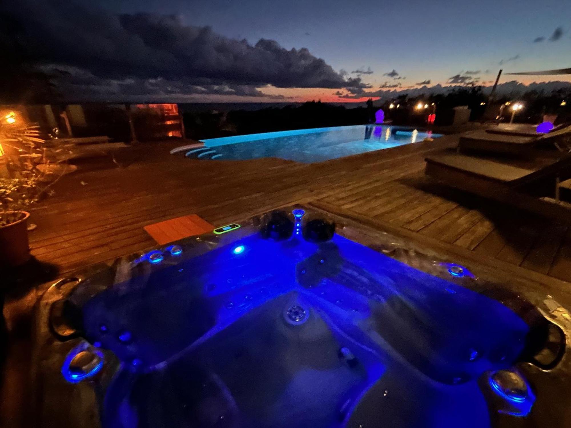 Villa Deluxe L'Hacienda Villa Vue Mer 180 Piscine Jacuzzi Proche Plage Marina Golf Pointe Des Chateaux Et Casino Jardin Clos Voyage Durable Saint-Francois  Exteriör bild